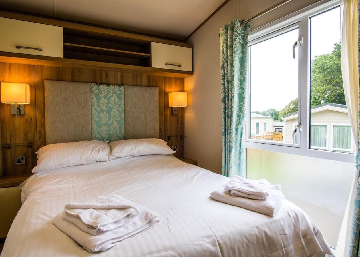 Ocean Heights Holiday Park New Quay  Bagian luar foto