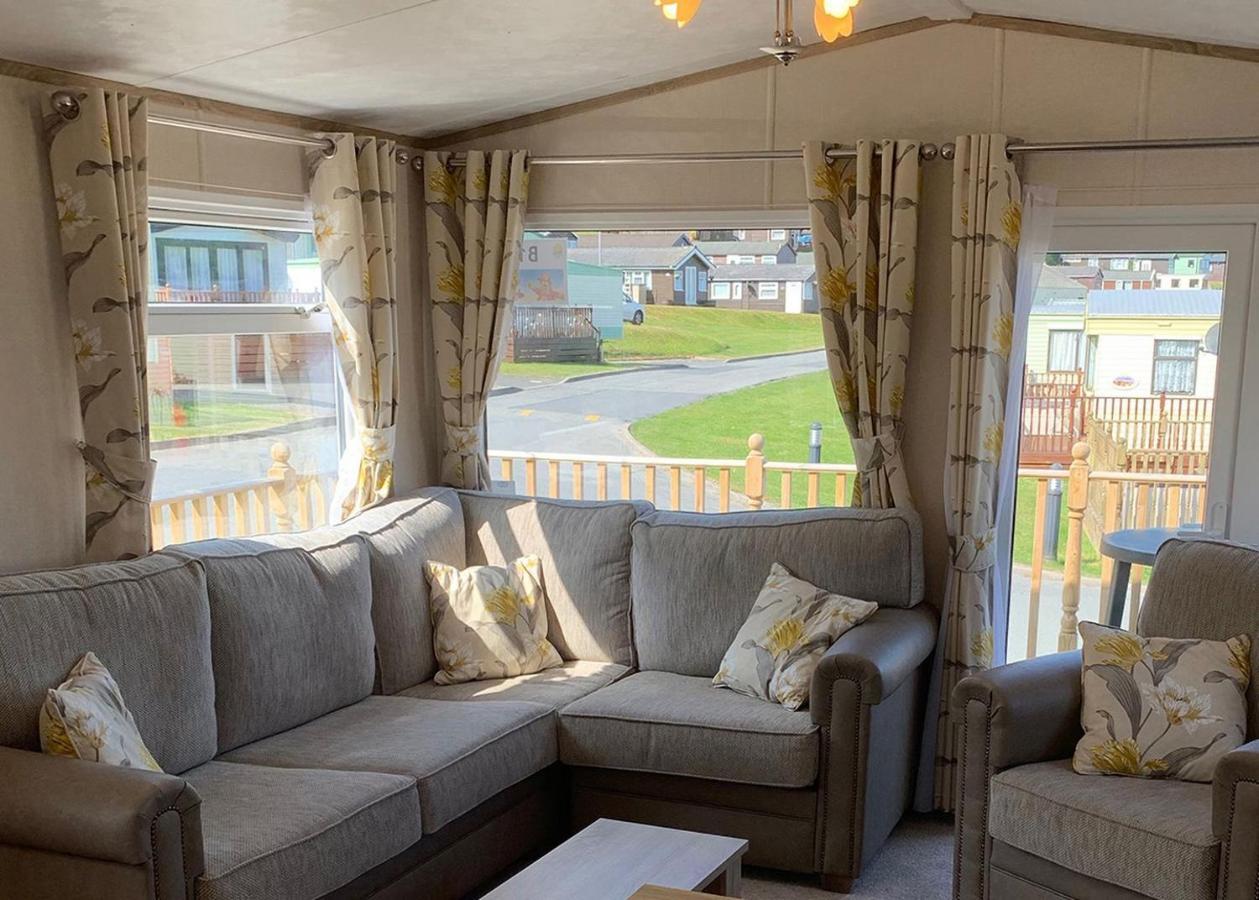 Ocean Heights Holiday Park New Quay  Bagian luar foto