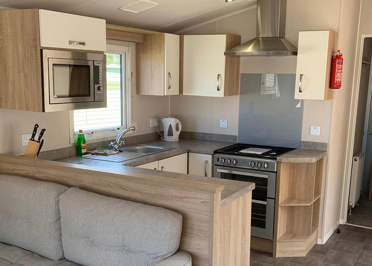 Ocean Heights Holiday Park New Quay  Bagian luar foto
