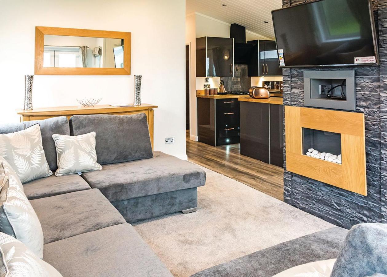 Ocean Heights Holiday Park New Quay  Bagian luar foto