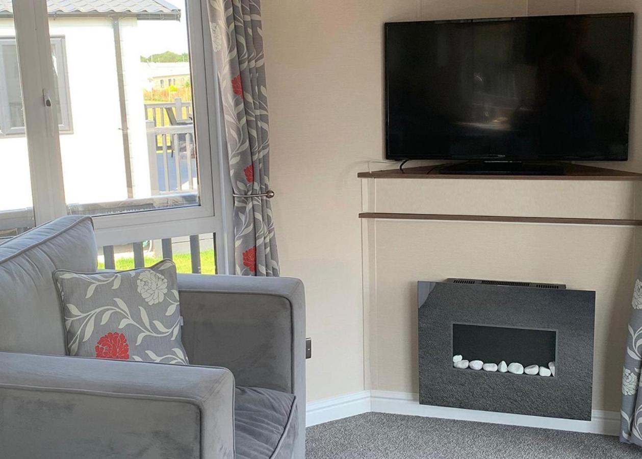 Ocean Heights Holiday Park New Quay  Bagian luar foto
